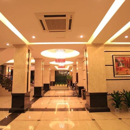 Perfect Season Hotel Ґуйлінь Екстер'єр фото
