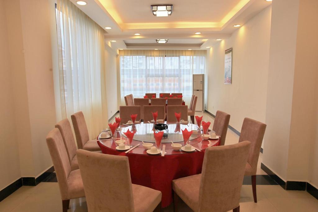 Perfect Season Hotel Ґуйлінь Екстер'єр фото