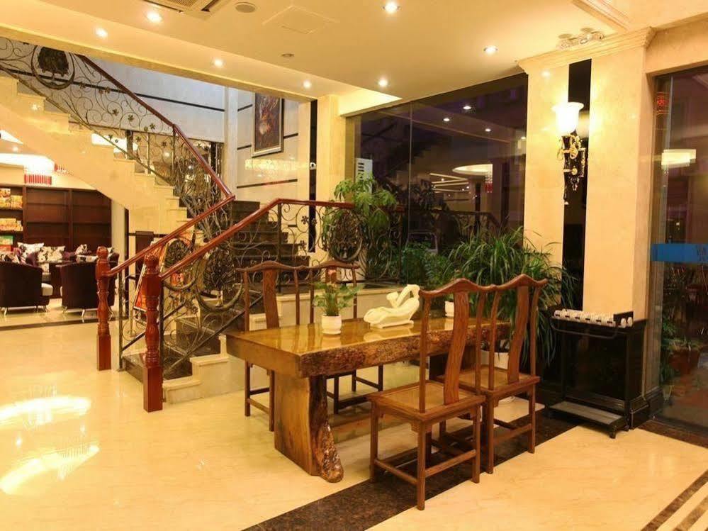 Perfect Season Hotel Ґуйлінь Екстер'єр фото