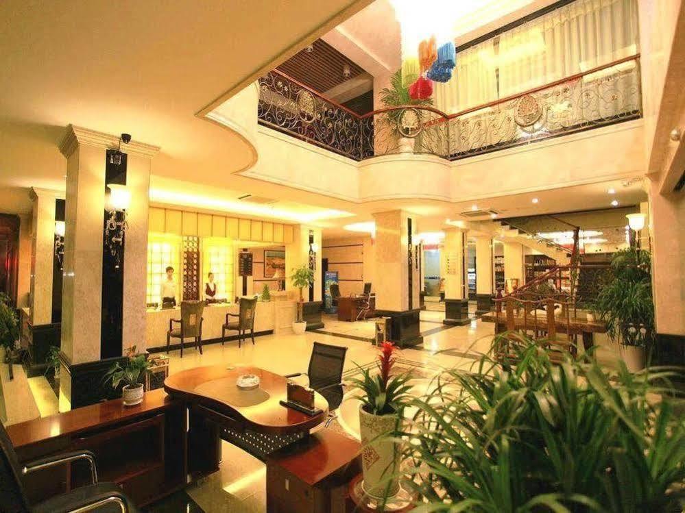 Perfect Season Hotel Ґуйлінь Екстер'єр фото