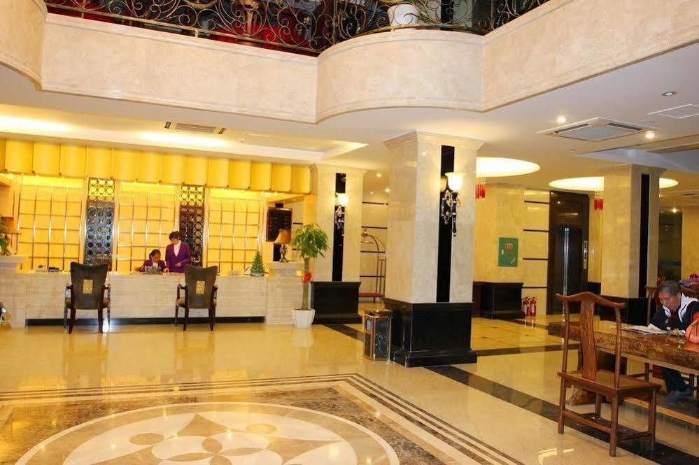 Perfect Season Hotel Ґуйлінь Екстер'єр фото