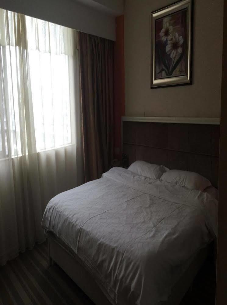 Perfect Season Hotel Ґуйлінь Екстер'єр фото