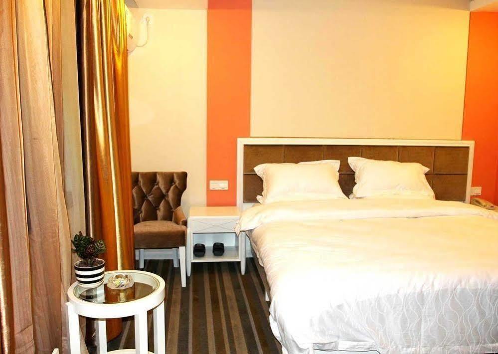 Perfect Season Hotel Ґуйлінь Екстер'єр фото