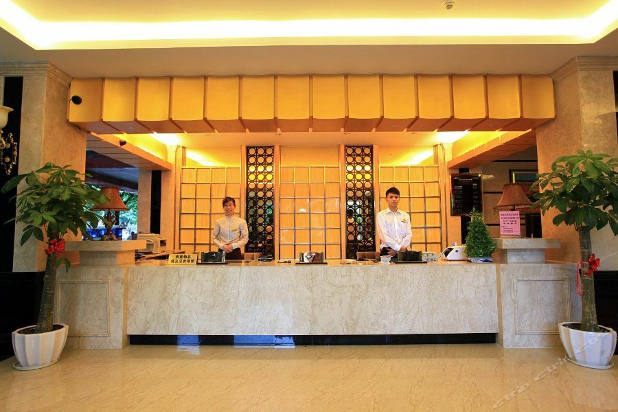 Perfect Season Hotel Ґуйлінь Екстер'єр фото